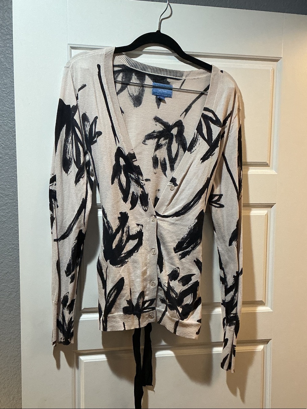 Light Beige Cardigan with Black Brushstroke Floral Print
